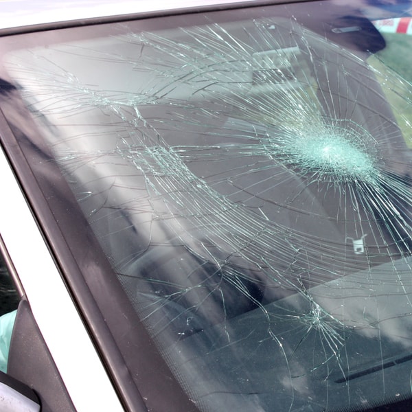 what auto glass replacement tech to contact and what is the price cost to fix windshield 